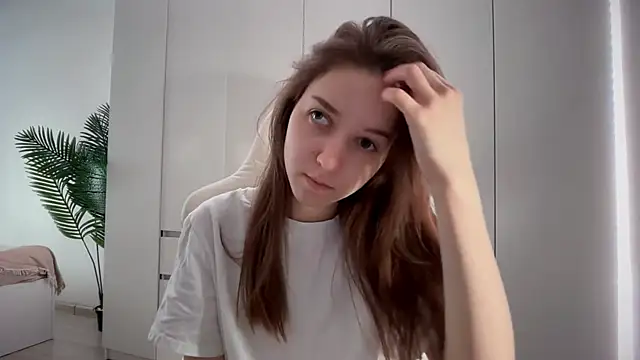 monnymoonn online show from March 11, 2026, 3:22 am