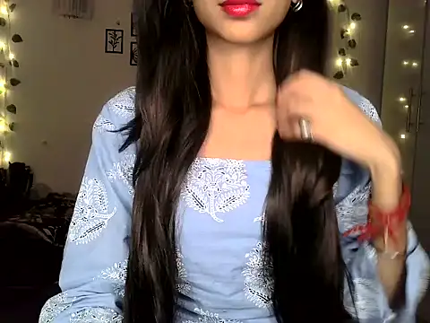 Snapshot of SIKSHA_SINGH chatting on April 5, 2026, 5:52 pm SIKSHA SINGH online show from April 5, 2026, 5:52 pm