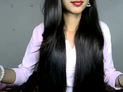 SIKSHA SINGH online show from May 17, 2026, 6:19 pm