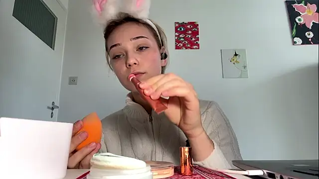 Snapshot of SourMidday chatting on March 6, 2026, 10:10 am SourMidday online show from March 6, 2026, 10:10 am