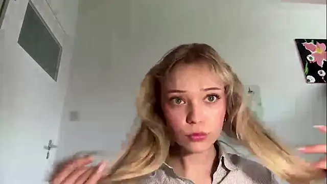 Snapshot of SourMidday chatting on March 24, 2026, 3:34 pm SourMidday online show from March 24, 2026, 3:34 pm