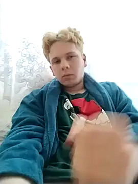 Snapshot of reiii07 chatting on March 28, 2026, 1:34 pm reiii07 online show from March 28, 2026, 1:34 pm