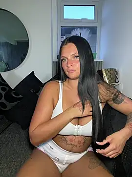 Destinylovex online show from April 25, 2026, 7:22 pm