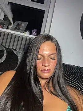 Destinylovex online show from February 24, 2026, 9:15 pm