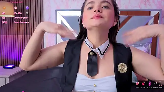 Snapshot of LittleeSara18 chatting on March 22, 2026, 11:01 am LittleeSara18 online show from March 22, 2026, 11:01 am