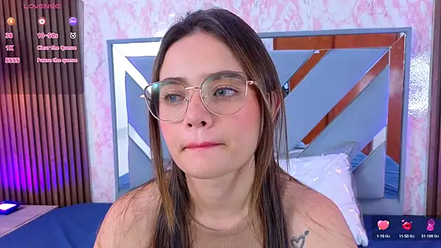 Snapshot of LittleeSara18 chatting on May 6, 2026, 11:14 am LittleeSara18 online show from May 6, 2026, 11:14 am