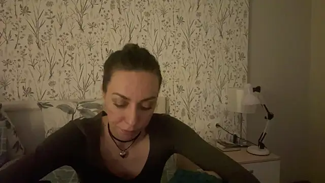 Snapshot of SarahStevens chatting on April 5, 2026, 4:02 pm SarahStevens online show from April 5, 2026, 4:02 pm