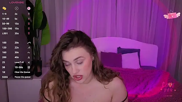 Milana Monroe online show from June 14, 2026, 6:20 pm