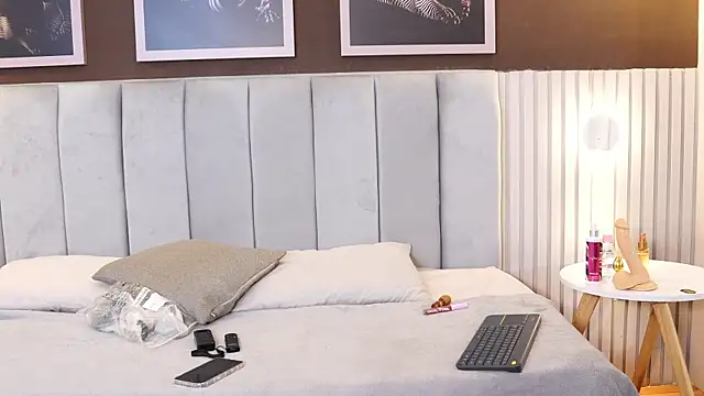 Snapshot of Luxa_Velvet chatting on May 23, 2026, 1:10 pm Luxa Velvet online show from May 23, 2026, 1:10 pm