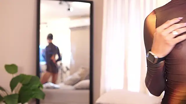 Snapshot of Luxa_Velvet chatting on April 8, 2026, 1:01 pm Luxa Velvet online show from April 8, 2026, 1:01 pm