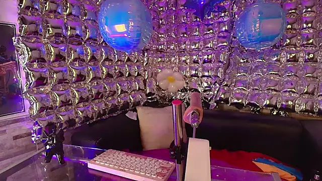 Snapshot of lala_cherry chatting on March 18, 2026, 8:32 pm lala cherry online show from March 18, 2026, 8:32 pm