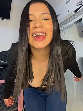 Snapshot of scarleth_marquezz chatting on May 1, 2026, 2:49 am scarleth marquezz online show from May 1, 2026, 2:49 am