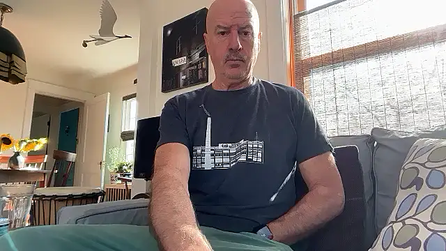 Snapshot of Guy__Grey chatting on March 25, 2026, 1:21 pm Guy Grey online show from March 25, 2026, 1:21 pm