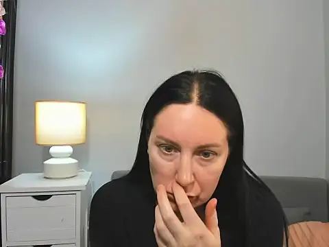 Snapshot of MiaFair chatting on February 20, 2026, 1:35 pm MiaFair online show from February 20, 2026, 1:35 pm