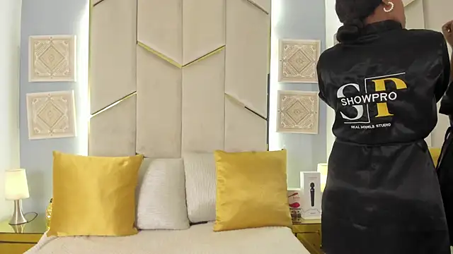 KarinaaCoxx online show from May 9, 2026, 12:08 pm