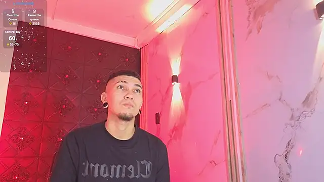 Snapshot of Logan_and_Reachel chatting on April 9, 2026, 6:58 pm Logan and Reachel online show from April 9, 2026, 6:58 pm