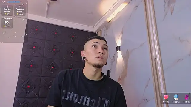 Snapshot of Logan_and_Reachel chatting on March 28, 2026, 7:48 pm Logan and Reachel online show from March 28, 2026, 7:48 pm