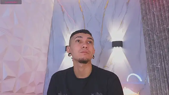 Snapshot of Logan_and_Reachel chatting on March 31, 2026, 11:34 am Logan and Reachel online show from March 31, 2026, 11:34 am