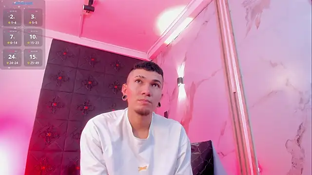 Snapshot of Logan_and_Reachel chatting on March 2, 2026, 7:21 pm Logan and Reachel online show from March 2, 2026, 7:21 pm