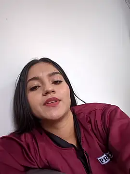 Snapshot of DulceCaroX chatting on July 7, 2026, 2:09 pm DulceCaroX online show from July 7, 2026, 2:09 pm