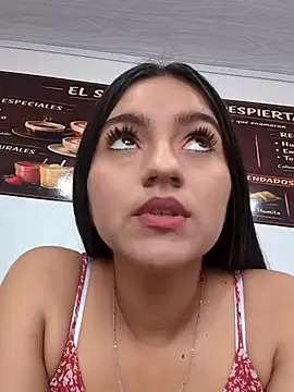 Snapshot of DulceCaroX chatting on July 1, 2026, 1:33 pm DulceCaroX online show from July 1, 2026, 1:33 pm