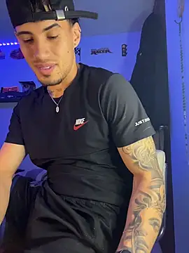 TOMAS CONOR online show from April 23, 2026, 1:12 am