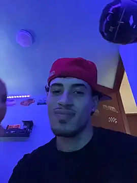 TOMAS CONOR online show from April 19, 2026, 5:58 pm