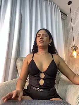 Miaafoxx   online show from March 6, 2026, 7:42 pm