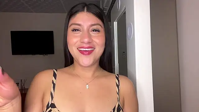 Snapshot of latinasoftie chatting on July 16, 2026, 3:25 am latinasoftie online show from July 16, 2026, 3:25 am