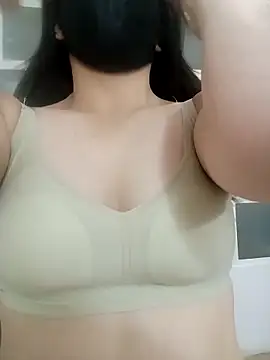Rosyshadow online show from May 6, 2026, 11:09 pm