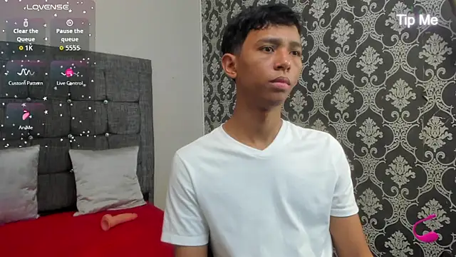 Snapshot of Little_Twink19x chatting on May 9, 2026, 7:28 pm Little Twink19x online show from May 9, 2026, 7:28 pm