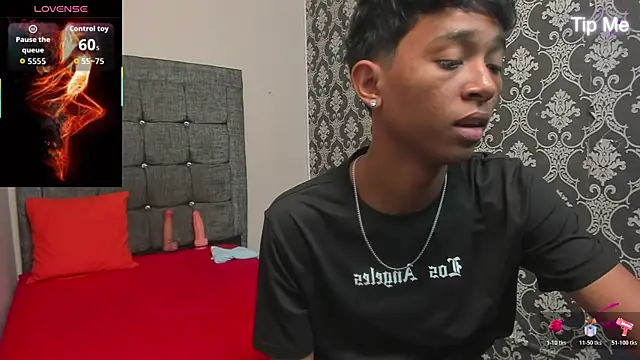 Snapshot of Little_Twink19x chatting on April 15, 2026, 7:18 pm Little Twink19x online show from April 15, 2026, 7:18 pm