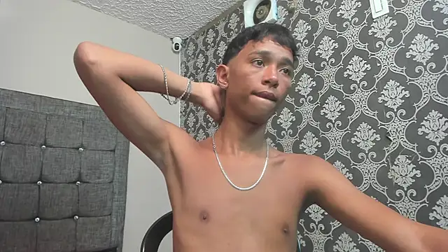 Little Twink19x online show from March 4, 2026, 7:43 pm