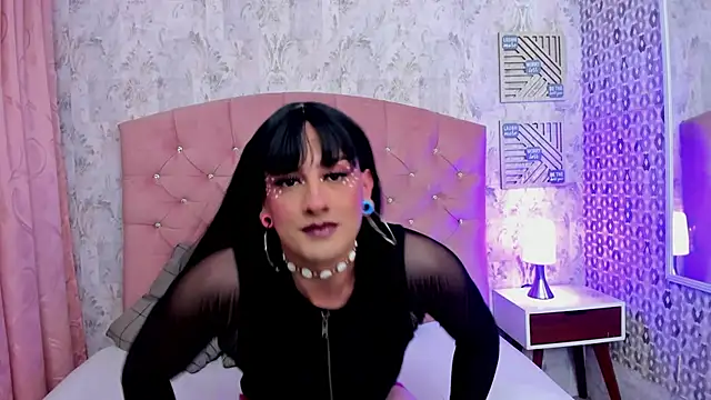 Snapshot of Miley_Cavendish chatting on February 24, 2026, 3:40 am Miley Cavendish online show from February 24, 2026, 3:40 am