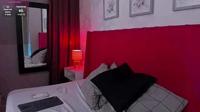 Snapshot of Miley_Cavendish chatting on April 2, 2026, 8:48 pm Miley Cavendish online show from April 2, 2026, 8:48 pm