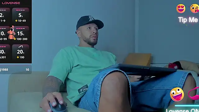 Snapshot of Toony_Dee chatting on March 14, 2026, 4:07 am Toony Dee online show from March 14, 2026, 4:07 am