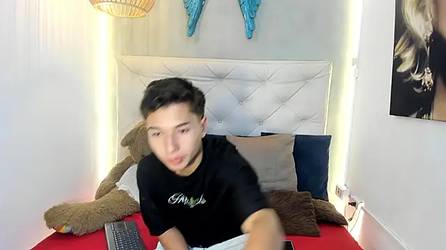 Snapshot of thiago_cruz0 chatting on March 19, 2026, 2:50 pm thiago cruz0 online show from March 19, 2026, 2:50 pm