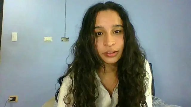 Snapshot of scarlettscottx_ chatting on July 8, 2026, 4:02 am scarlettscottx online show from July 8, 2026, 4:02 am