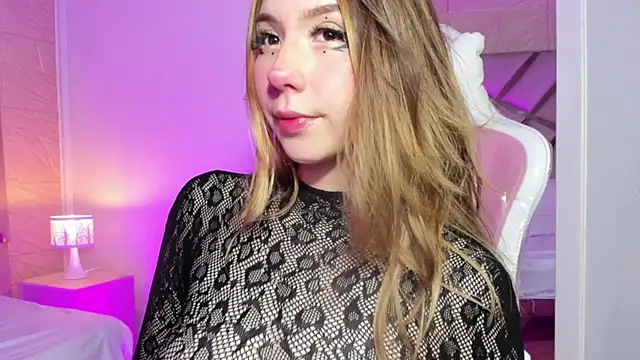 Snapshot of _emma__cooper chatting on March 23, 2026, 2:28 pm emma cooper online show from March 23, 2026, 2:28 pm