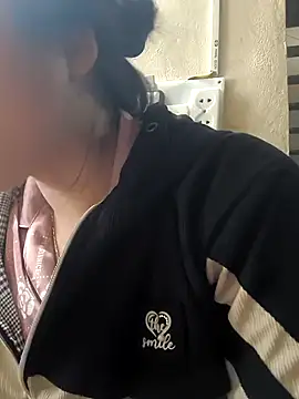 MayEva ly online show from February 19, 2026, 7:49 am