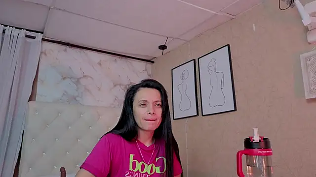 QueenSallyDesire online show from May 19, 2026, 3:13 am