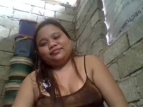 Snapshot of sweetlyn31 chatting on July 14, 2026, 8:08 am sweetlyn31 online show from July 14, 2026, 8:08 am