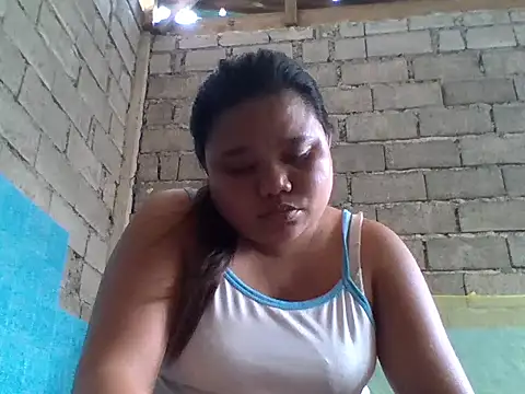 Snapshot of sweetlyn31 chatting on May 19, 2026, 1:56 am sweetlyn31 online show from May 19, 2026, 1:56 am