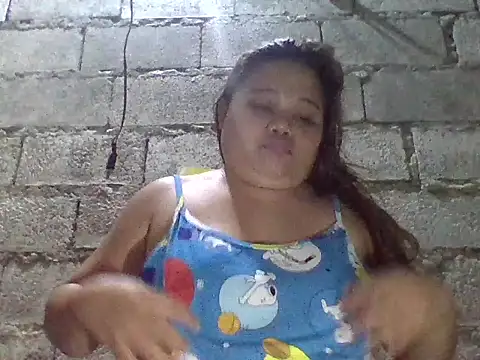 Snapshot of sweetlyn31 chatting on August 3, 2026, 9:04 am sweetlyn31 online show from August 3, 2026, 9:04 am