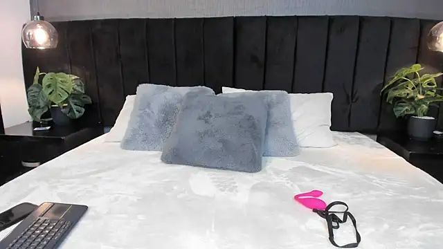 Snapshot of Bianca_Monroe_ chatting on July 13, 2026, 7:24 pm Bianca Monroe online show from July 13, 2026, 7:24 pm