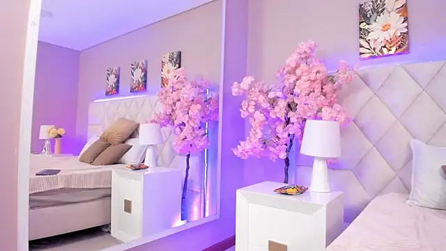 Snapshot of Bianca_Monroe_ chatting on April 7, 2026, 8:10 pm Bianca Monroe online show from April 7, 2026, 8:10 pm