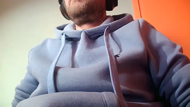 truble78 online show from April 28, 2026, 5:17 pm