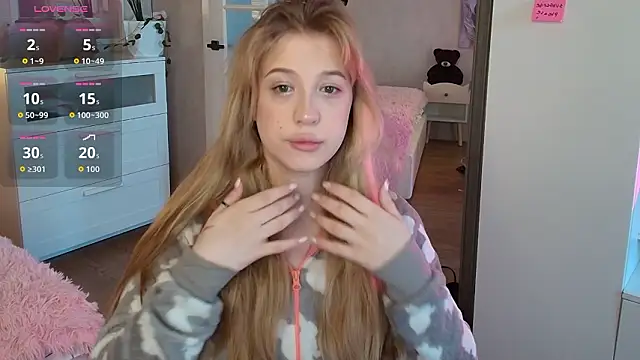 Snapshot of linaloon chatting on February 28, 2026, 3:06 am linaloon online show from February 28, 2026, 3:06 am