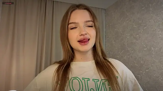 Snapshot of SolLocy chatting on March 28, 2026, 4:13 am SolLocy online show from March 28, 2026, 4:13 am