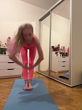 Snapshot of Faiiry_ chatting on February 23, 2026, 4:25 am Faiiry online show from February 23, 2026, 4:25 am